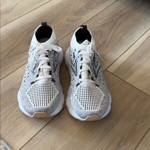 Brooks White and Tan Running Shoes